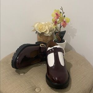 *New* Sam Edelman Burgundy and Gold T-Strap Kids Shoes